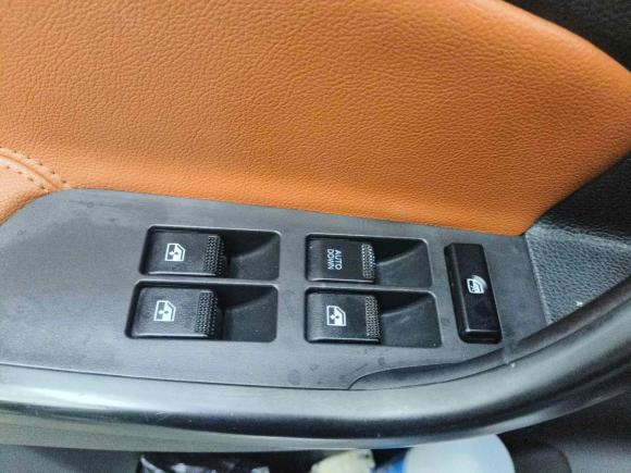 [苏州·甘L] 二手长安欧尚长安欧尚CX702016款 1.6L 手动智联型