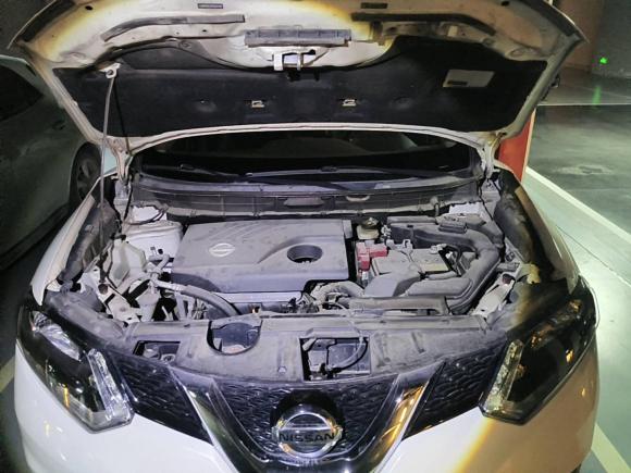 [西安·陕A] 二手日产奇骏2015款 2.0L CVT舒适MAX版 2WD