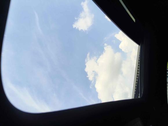 [上海·沪B] 二手奔驰奔驰A级2021款 A 200 L 运动轿车时尚型