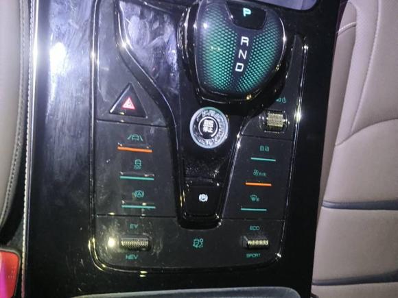 [深圳·粤B] 二手比亚迪汉2020款 DM 四驱性能版豪华型