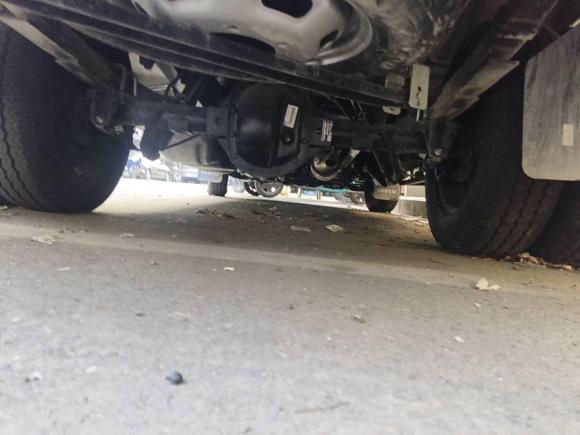 [杭州·浙A] 二手依维柯依维柯得意2023款 2.5T A37M1长轴中顶双胎手动门5-9座