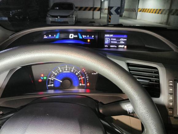 [成都·川A] 二手本田思域2013款 十周年纪念 1.8L 自动舒适版