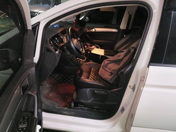 [成都·川A] 二手大众途安2016款 途安L 280TSI 手动风尚版