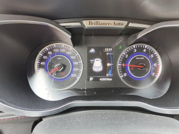 [无锡·苏B] 二手中华中华V32016款 1.5L 自动智能型