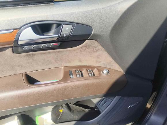 [深圳·粤B] 二手奥迪奥迪Q72015款 40 TFSI 典藏型