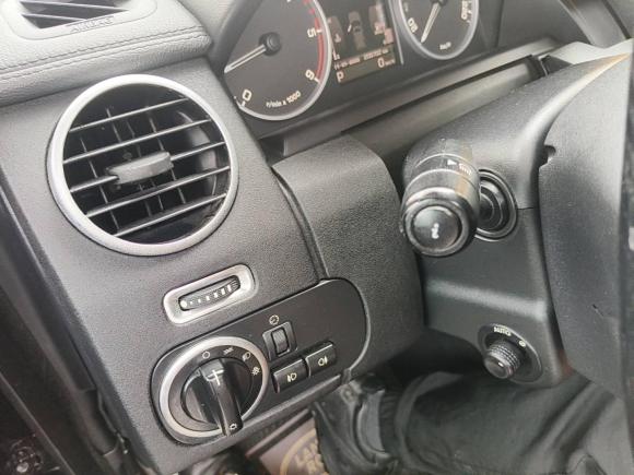 [广州·粤A] 二手路虎发现2011款 3.0 SDV6 HSE 柴油版