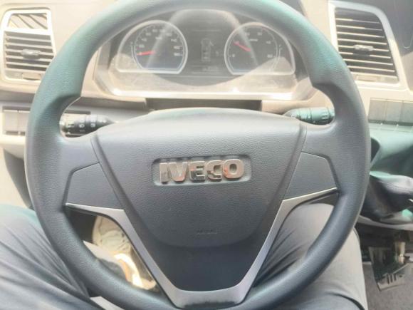 [合肥·豫A] 二手依维柯依维柯褒迪2017款 2.5T尊享A37客车高顶6-7座47Z5