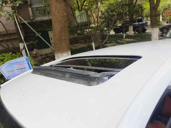 [苏州·苏E] 二手雪佛兰科鲁兹2018款 两厢 320 自动先锋天窗版