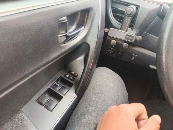 [广州·粤A] 二手丰田雷凌2016款 双擎 1.8H GS E-CVT精英天窗版