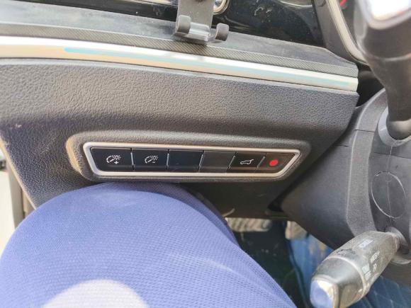 [常州·浙B] 二手众泰众泰T7002017款 1.8T 双离合尊享型