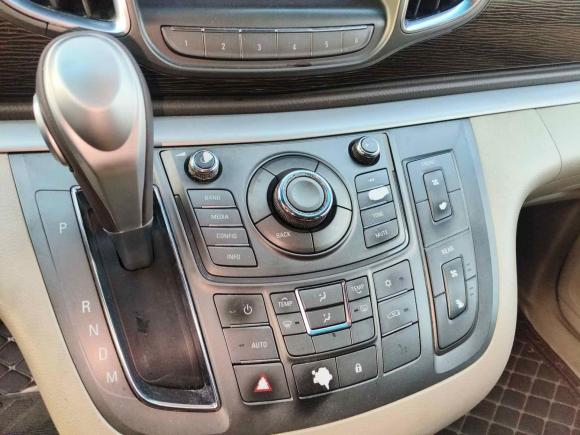 [深圳·粤B] 二手别克别克GL82011款 2.4L CT豪华商务舒适版