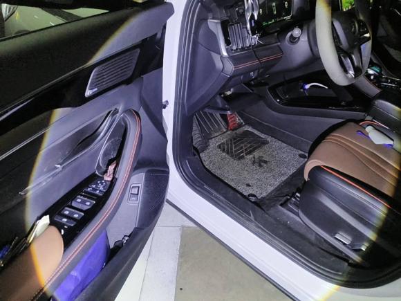 [广州·粤A] 二手比亚迪宋PLUS新能源2021款 DM-i 100KM 四驱旗舰PLUS