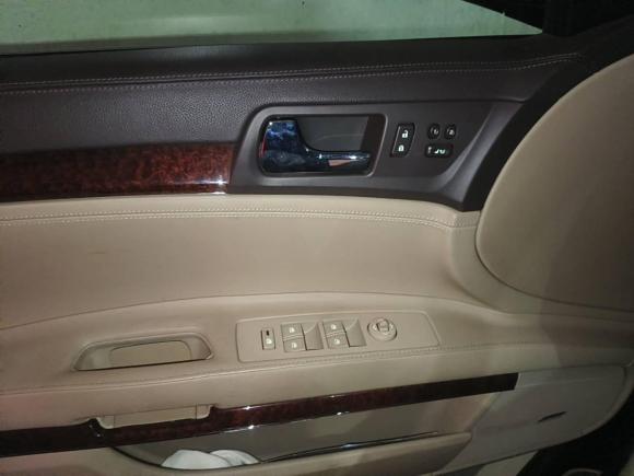 [上海·沪L] 二手凯迪拉克SLS赛威2011款 2.0T 精英型