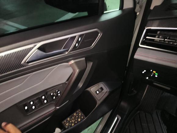 [上海·沪E] 二手大众途观L2023款 330TSI 自动两驱R-Line旗舰版