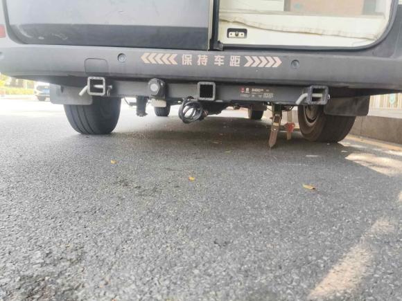 [深圳·粤B] 二手大通新途V902021款 2.0T自动智运王后驱单胎长轴高顶7座