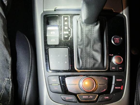 [上海·苏H] 二手奥迪奥迪A6L2018款 30周年年型 TFSI 进取型