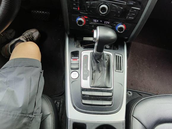 [南通·苏F] 二手奥迪奥迪A4L2015款 35 TFSI 自动标准型