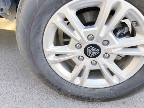 [济南·鲁A] 二手中国重汽搏胜2024款 商用 2.0T自动柴油四驱长轴 豪华版