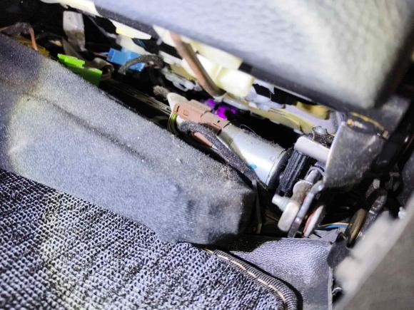 [深圳·粤L] 二手奔驰奔驰C级2016款 C 200 L 运动型