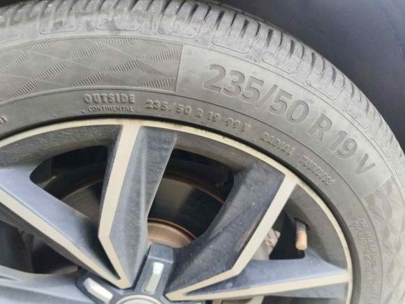 [上海·沪C] 二手大众途观L2018款 380TSI 自动四驱旗舰版