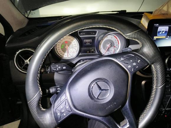 [上海·苏E] 二手奔驰奔驰GLA2016款 GLA 200 动感型