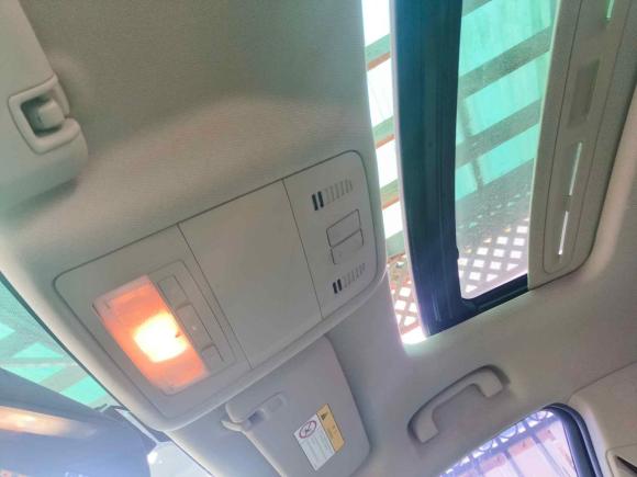 [上海·沪C] 二手别克君威2015款 2.0L 领先时尚型