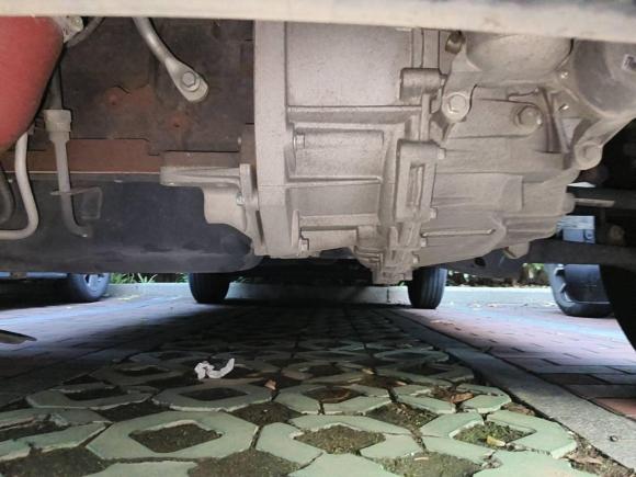 [无锡·苏B] 二手上汽大通MAXUS新途V802019款 2.5T经典款AMT傲运通短轴超低顶5/6座