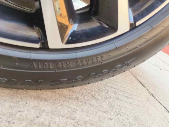 [广州·冀R] 二手奔驰奔驰GLC2020款 改款 GLC 300 L 4MATIC 动感型