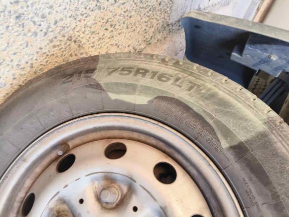 [无锡·苏B] 二手福田图雅诺2022款 2.0T手动通途多功能加长轴中顶后单胎5/6/7/9座4F20TC3