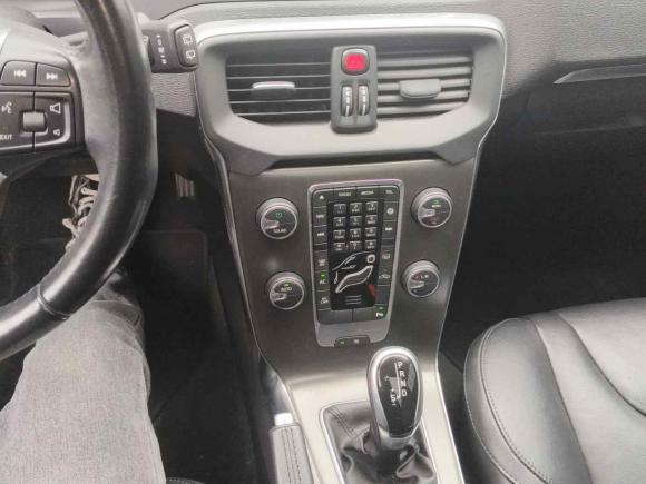 [宁波·浙B] 二手沃尔沃沃尔沃V402015款 1.6T 智逸版