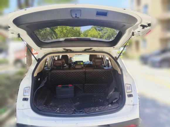 [上海·苏A] 二手宝骏宝骏5602017款 1.5T DCT尊享型