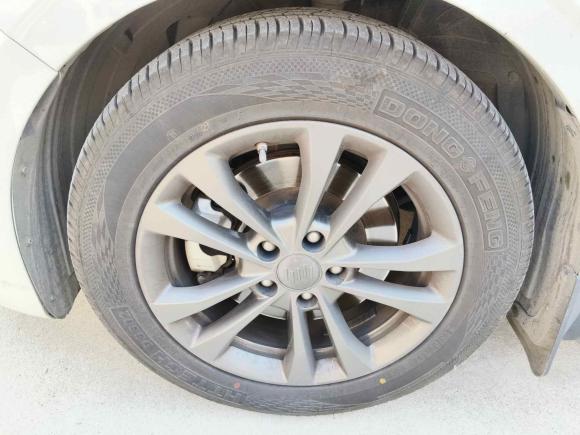 [上海·沪A] 二手威马汽车威马E.52021款 500 即客行