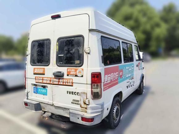 [苏州·苏E] 二手依维柯依维柯得意2017款 2.5T A35客车5-7座47Z5