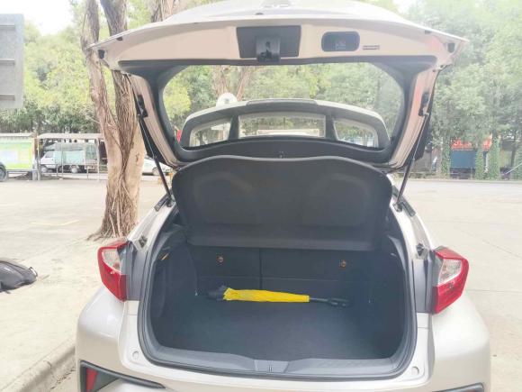 [佛山·粤E] 二手丰田丰田C-HR2020款 2.0L 领先版