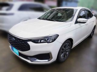 福特福睿斯2021款 1.5L 自动钻石版