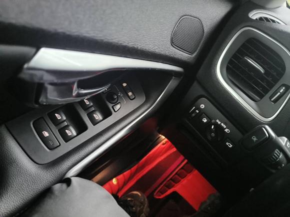 [苏州·苏E] 二手沃尔沃沃尔沃V402016款 T3 智逸版