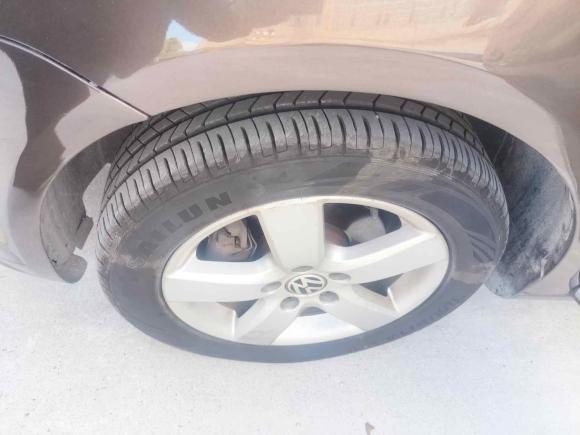 [上海·沪B] 二手大众途安2013款 1.4T DSG舒适版5座