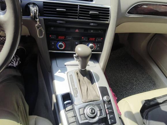 [上海·沪L] 二手奥迪奥迪A6L2011款 2.0 TFSI 自动标准型