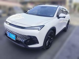 北京汽车魔方2023款 1.5T DCT黄金版
