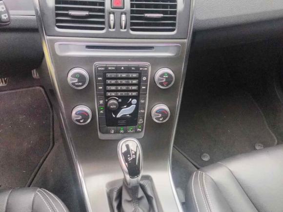 [南昌·贵G] 二手沃尔沃沃尔沃XC602016款 T5 AWD 智远版