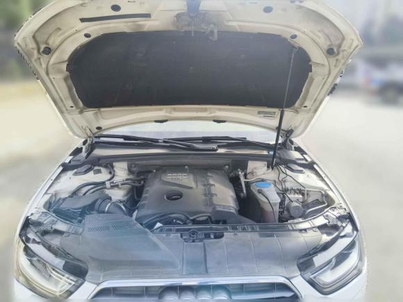 [武汉·鄂A] 二手奥迪奥迪A4L2013款 35 TFSI 自动标准型