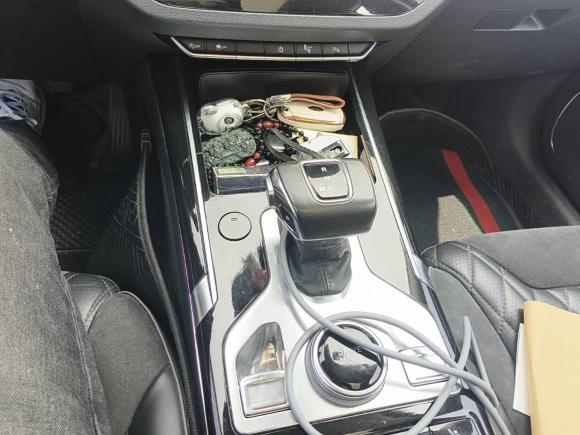 [嘉兴·浙F] 二手红旗红旗HS52019款 2.0T 智联旗享四驱版