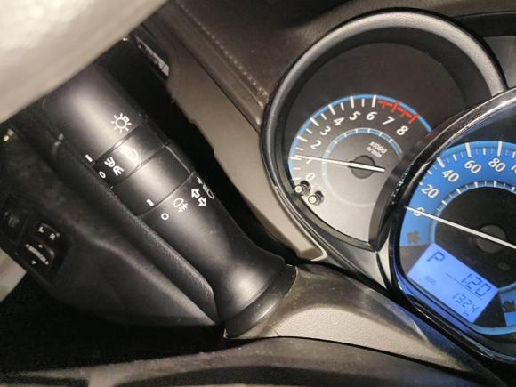 [深圳·粤B] 二手丰田YARiS L 致炫2015款 1.5E 自动魅动版