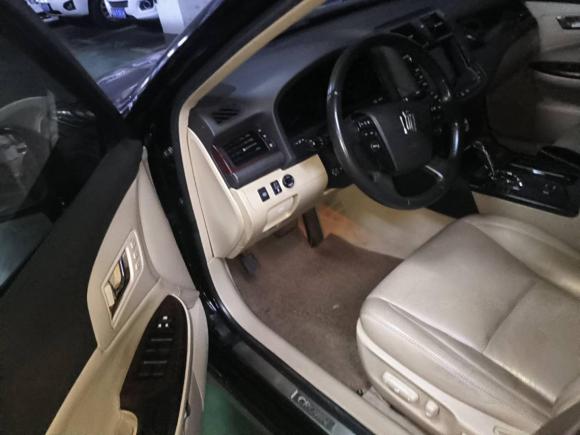 [南京·苏A] 二手丰田皇冠2010款 3.0L Royal Saloon