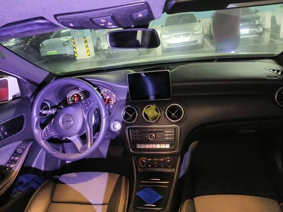 [上海·沪C] 二手奔驰奔驰A级2017款 A 200 动感型