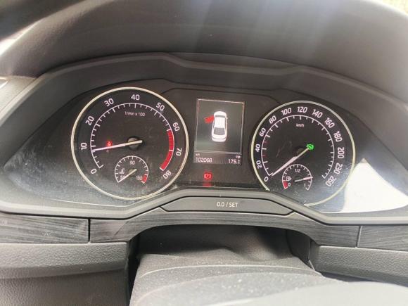 [青岛·鲁B] 二手斯柯达速派2016款 TSI330 DSG智行版