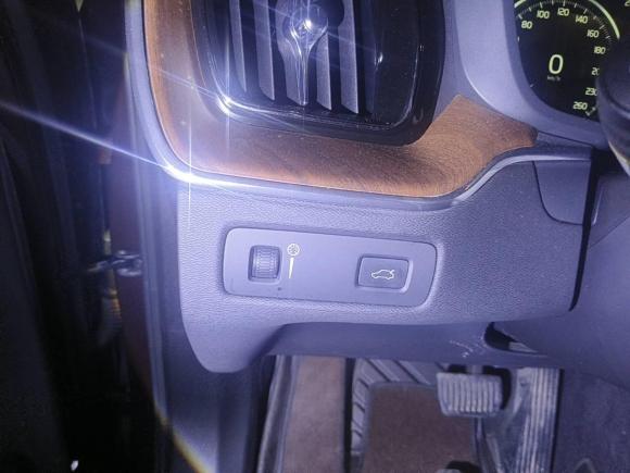 [深圳·粤B] 二手沃尔沃沃尔沃XC602019款 T5 四驱智远版 国V