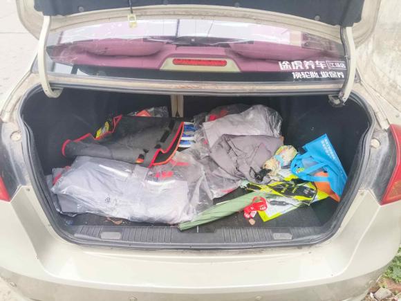 [上海·皖C] 二手别克凯越2015款 1.5L 手动经典型