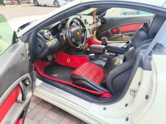 [上海·沪C] 二手法拉利California T2009款 4.3L 标准型