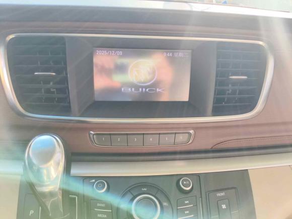 [上海·沪B] 二手别克别克GL82014款 3.0L XT豪华商务旗舰版